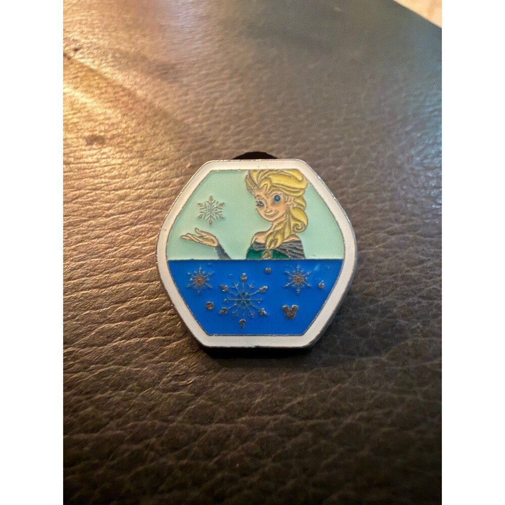 Frozen Queen Elsa Ferris Wheel Collection Disney World Park Trading Pin